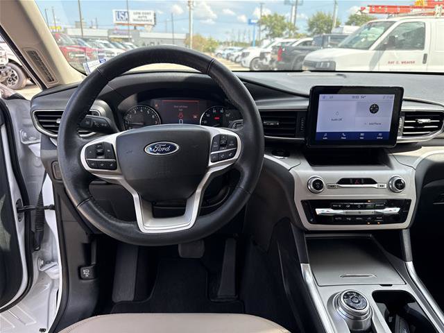 Certified 2023 Ford Explorer XLT w/ Equipment Group 202A AWD/4WD image 7