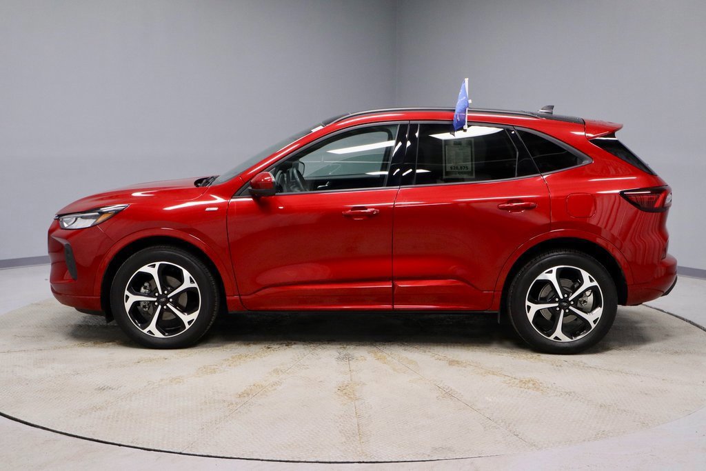 Certified 2023 Ford Escape ST-Line Select w/ Tech Pack #2 image 2