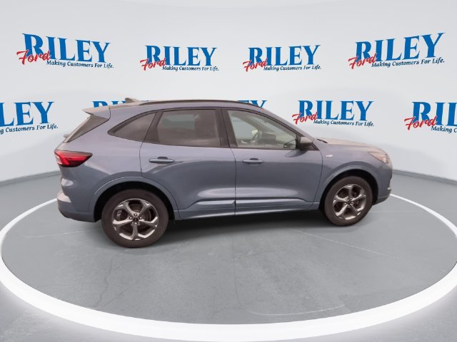 Certified 2024 Ford Escape ST-Line w/ Tech Pack #1 AWD/4WD image 10