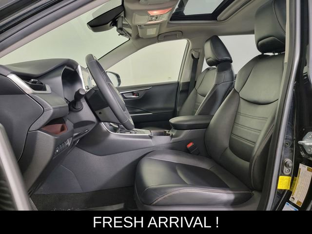 Used 2019 Toyota RAV4 Limited w/ All Weather Liner Package image 13