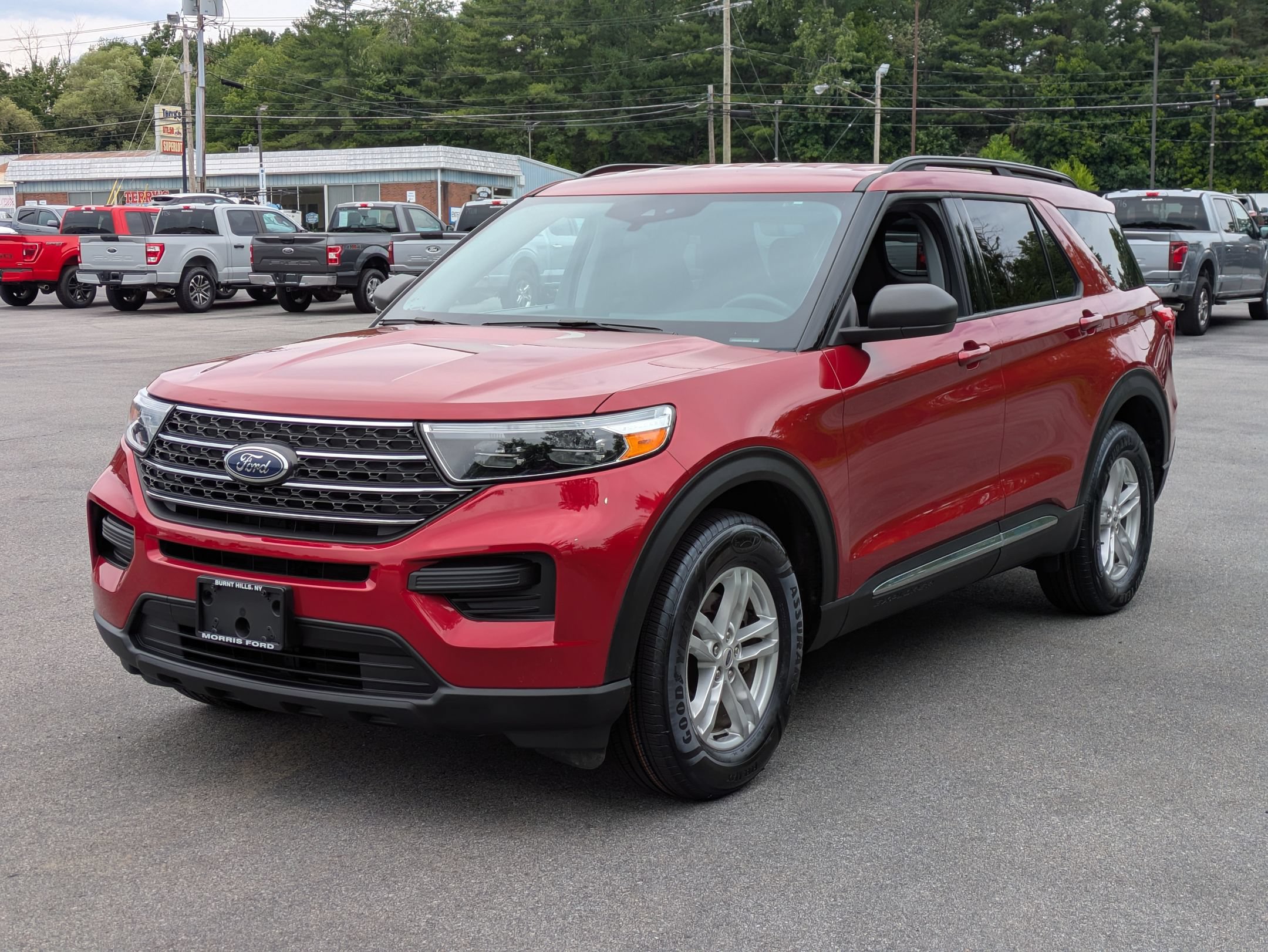 Certified 2023 Ford Explorer XLT w/ Class IV Trailer Tow Package AWD/4WD image 5