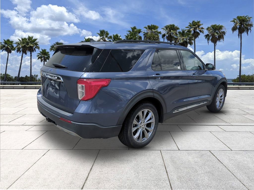 Certified 2021 Ford Explorer XLT w/ Equipment Group 202A RWD image 7