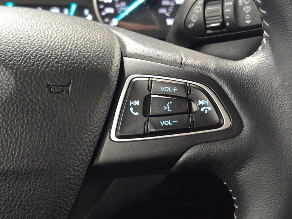 Certified 2020 Ford EcoSport SES image 32