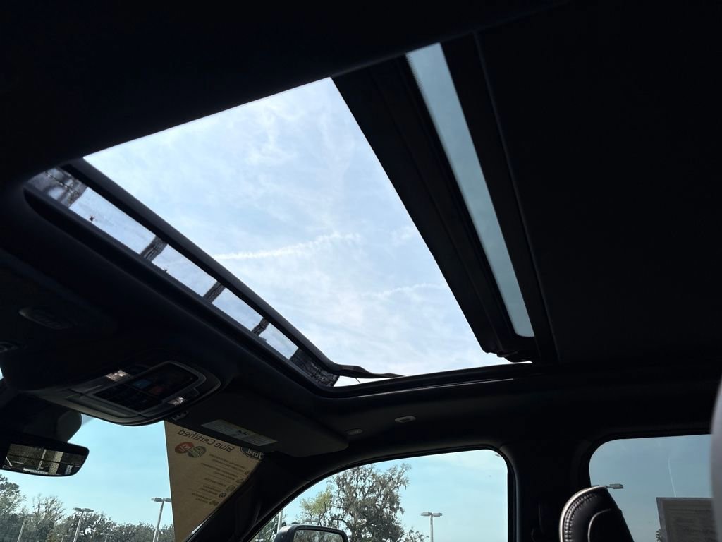 Used 2025 RAM 1500 Limited w/ Trailer Tow Group image 13