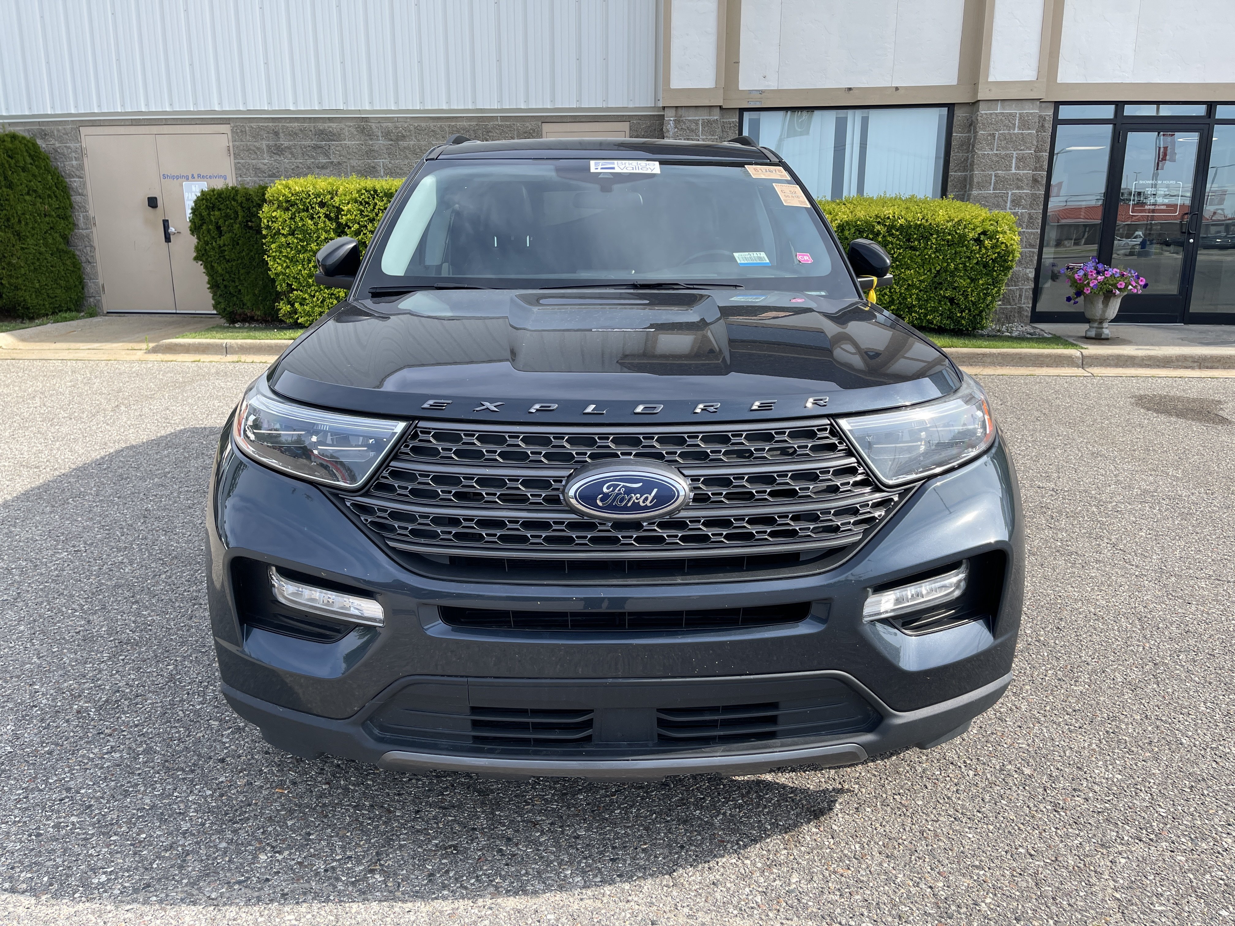 Certified 2023 Ford Explorer XLT w/ XLT Sport Appearance Package AWD/4WD image 9