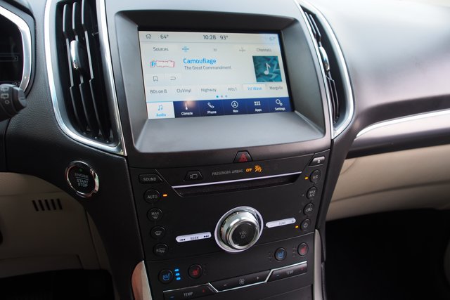 Certified 2019 Ford Edge Titanium w/ Equipment Group 301A AWD/4WD image 25