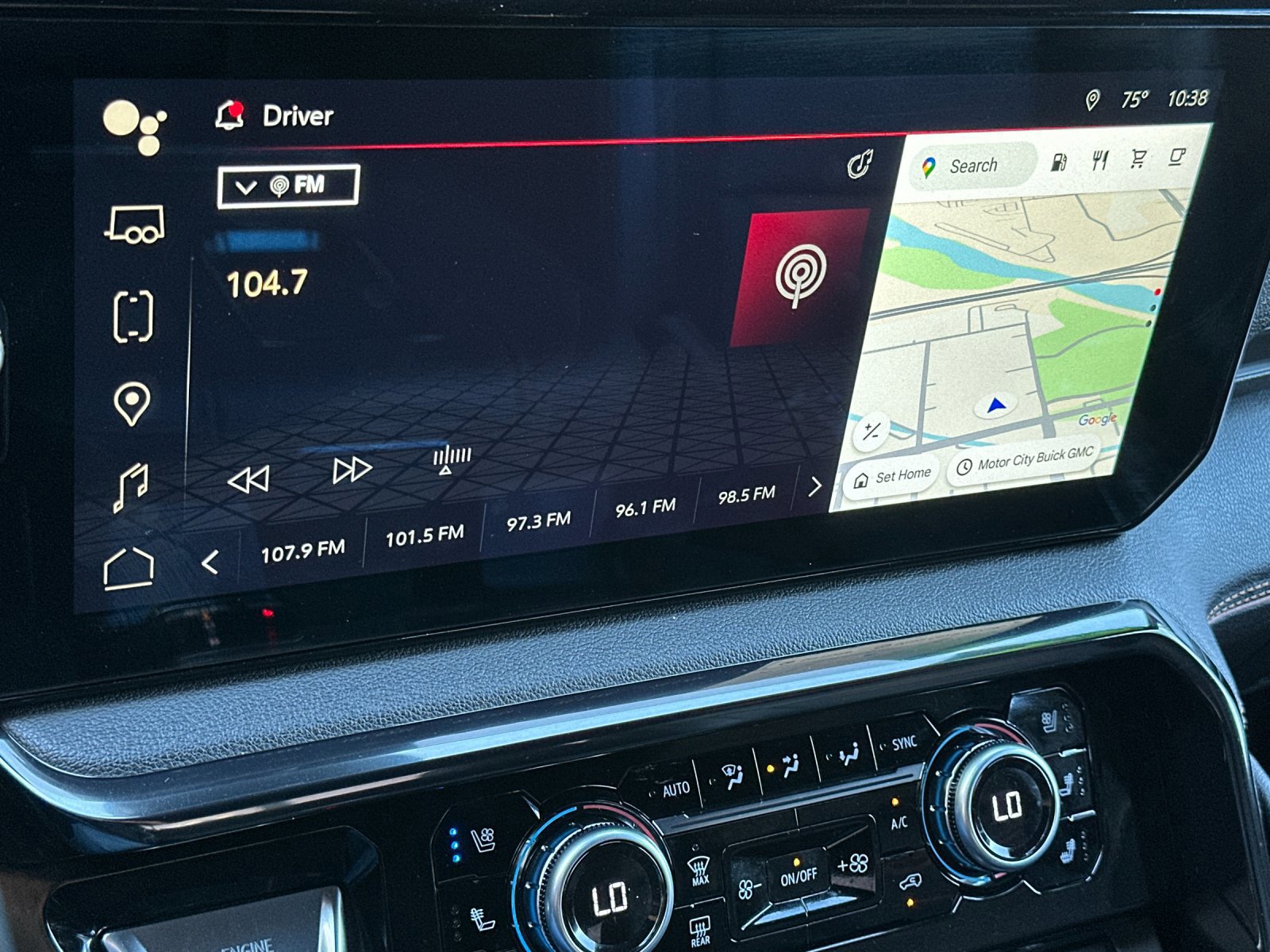 Used 2022 GMC Sierra 1500 AT4 w/ AT4 Premium Package image 17