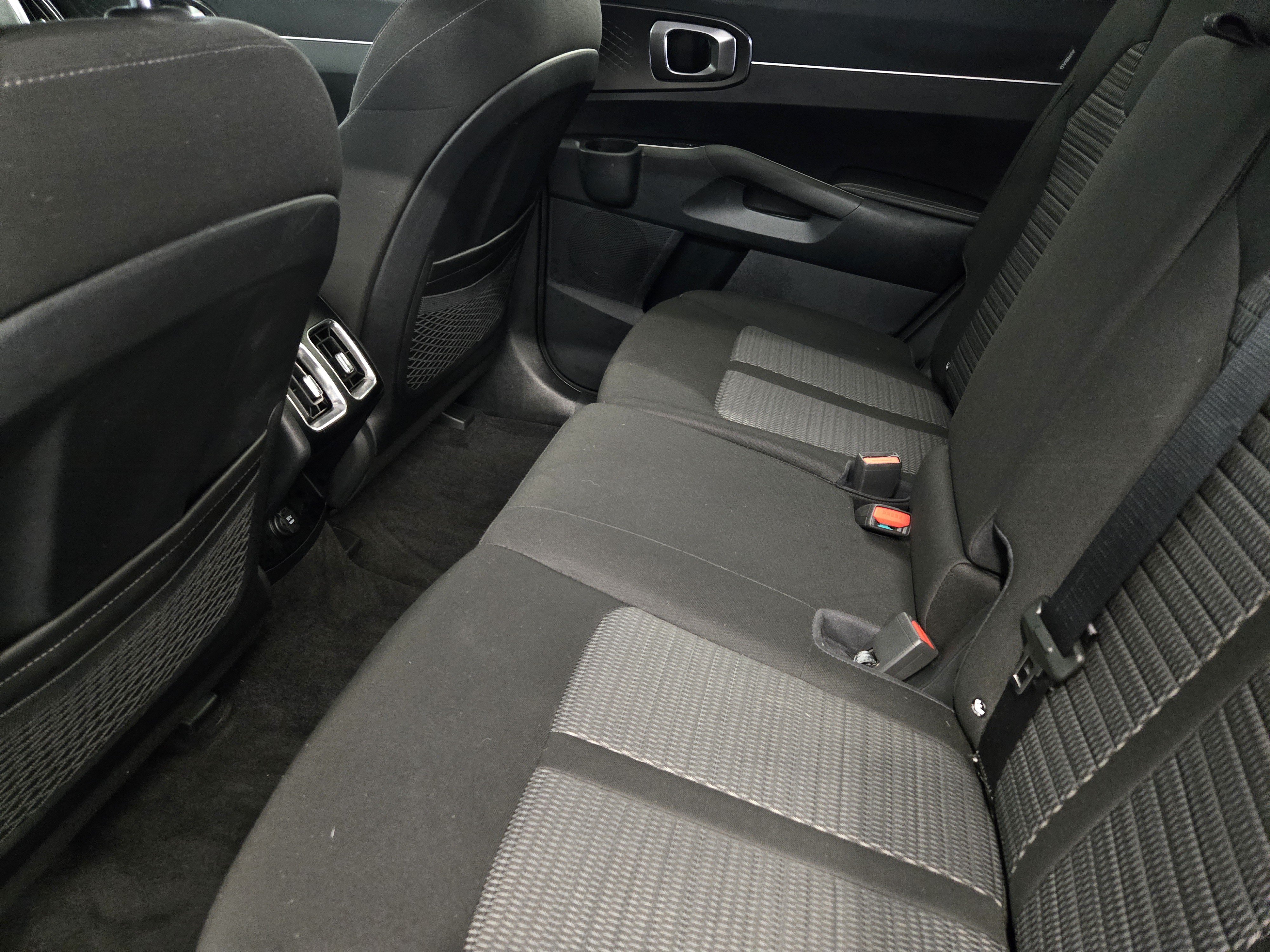 Used 2025 Kia Sorento LX FWD image 30