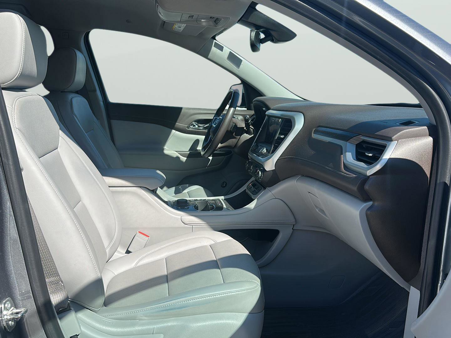 Used 2022 GMC Acadia SLT image 21