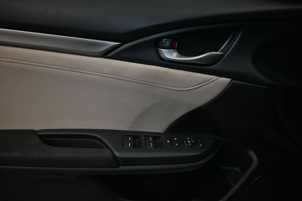 Used 2018 Honda Civic EX image 19