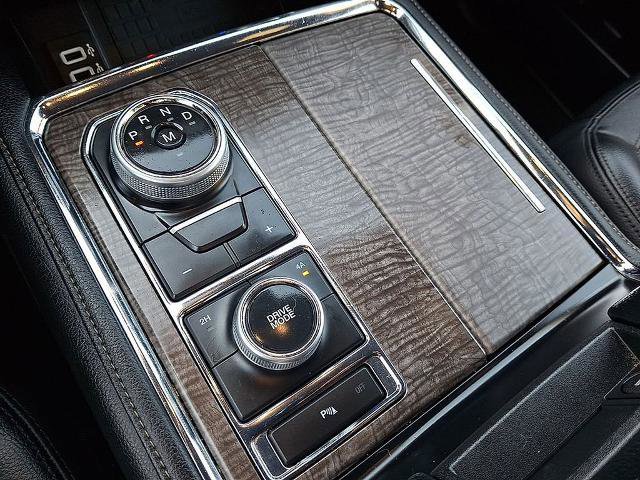 Certified 2019 Ford Expedition Limited w/ Cargo Package image 19