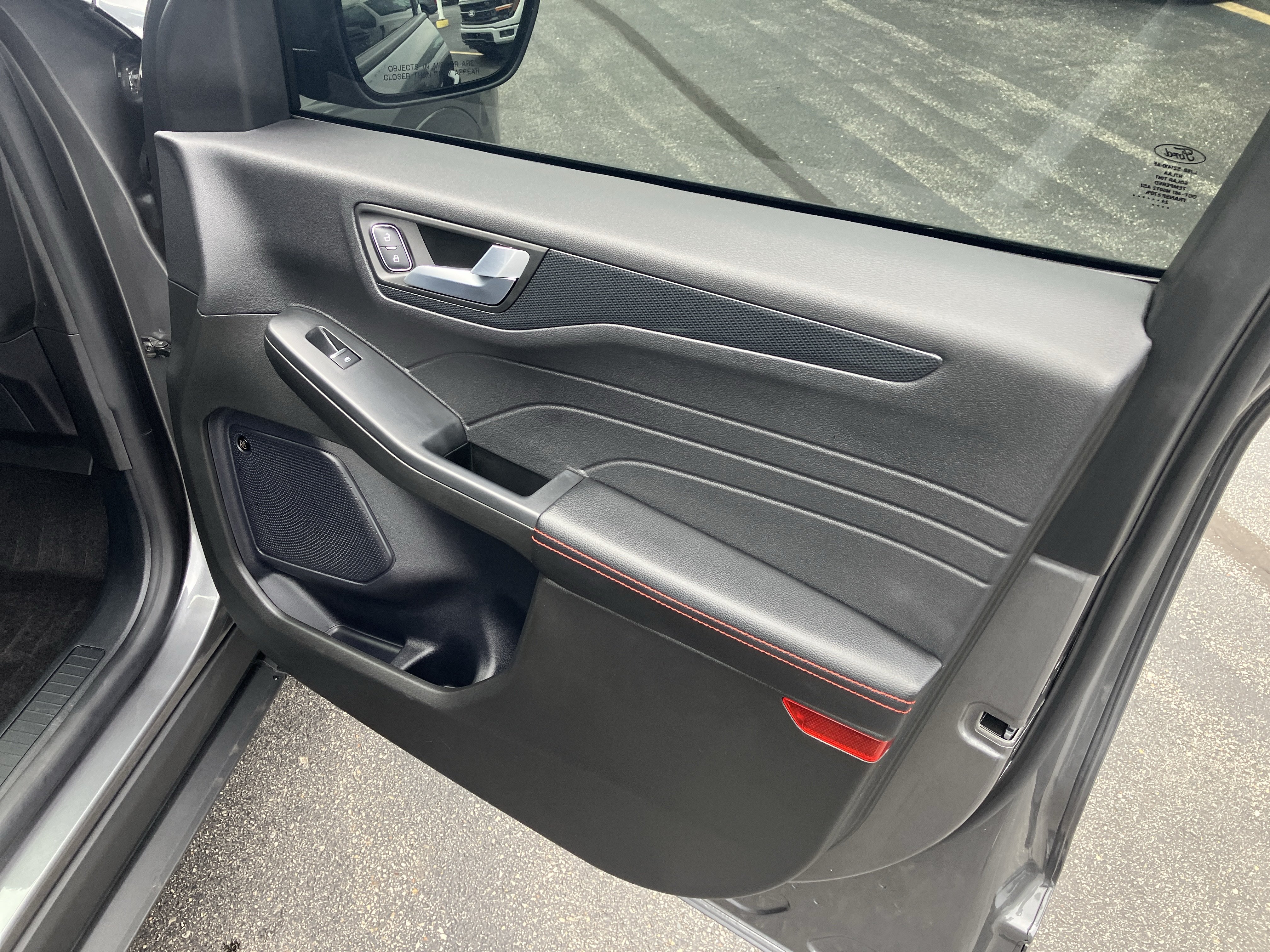 Certified 2024 Ford Escape ST-Line Elite w/ Premium Technology Package AWD/4WD image 10