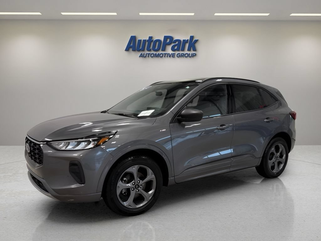 Certified 2024 Ford Escape ST-Line w/ Tech Pack #1 AWD/4WD image 3