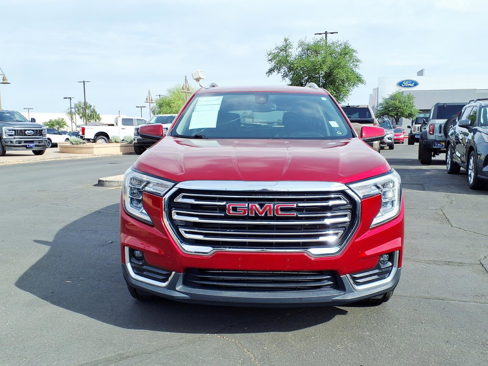 Used 2023 GMC Terrain SLT image 8