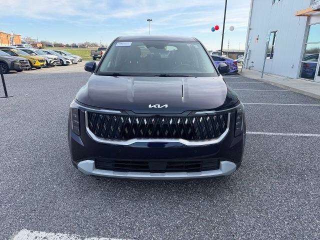 Used 2025 Kia Carnival image 8