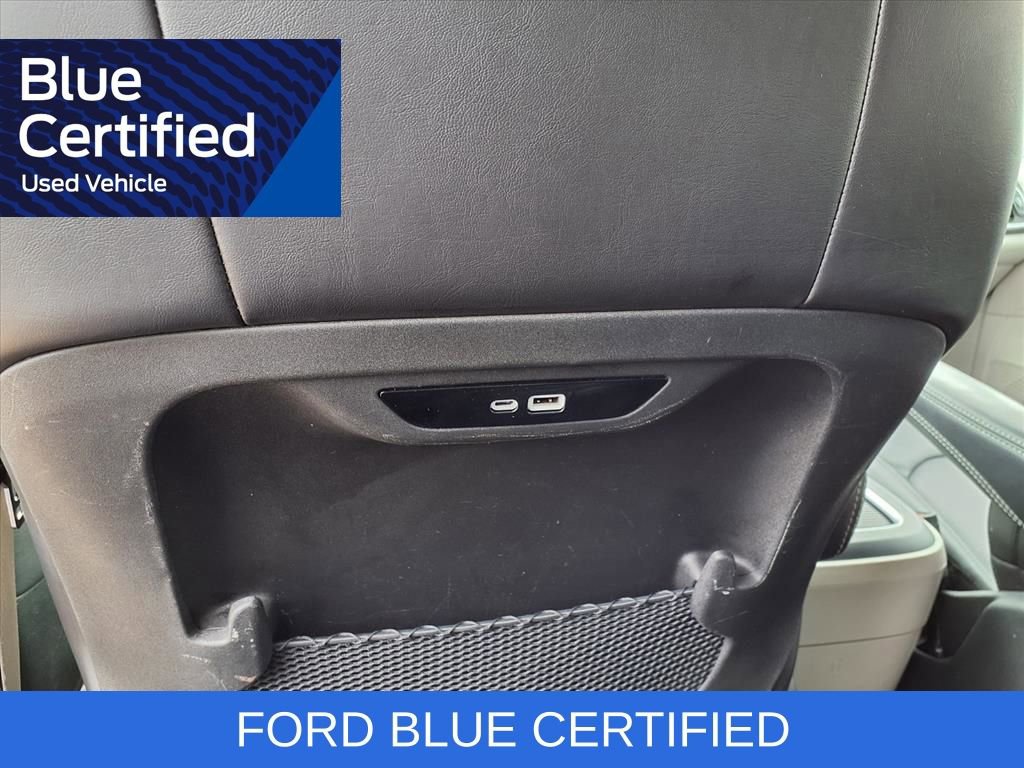Used 2024 Chrysler Pacifica Touring-L image 14