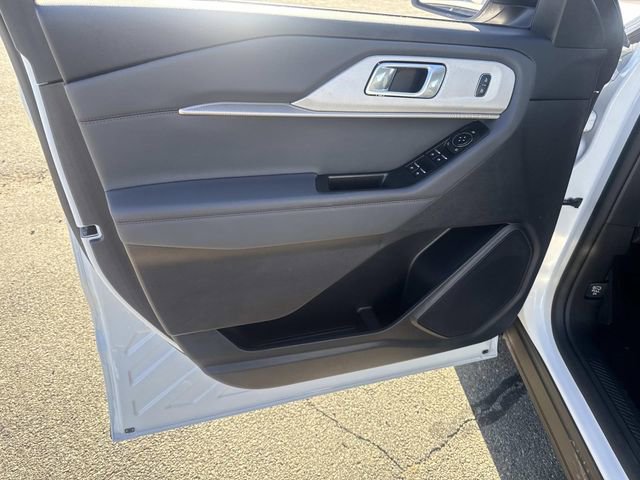 Certified 2025 Ford Explorer Active image 20