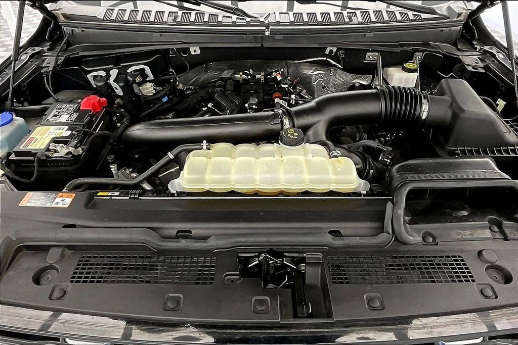 Certified 2022 Ford Expedition Limited image 12