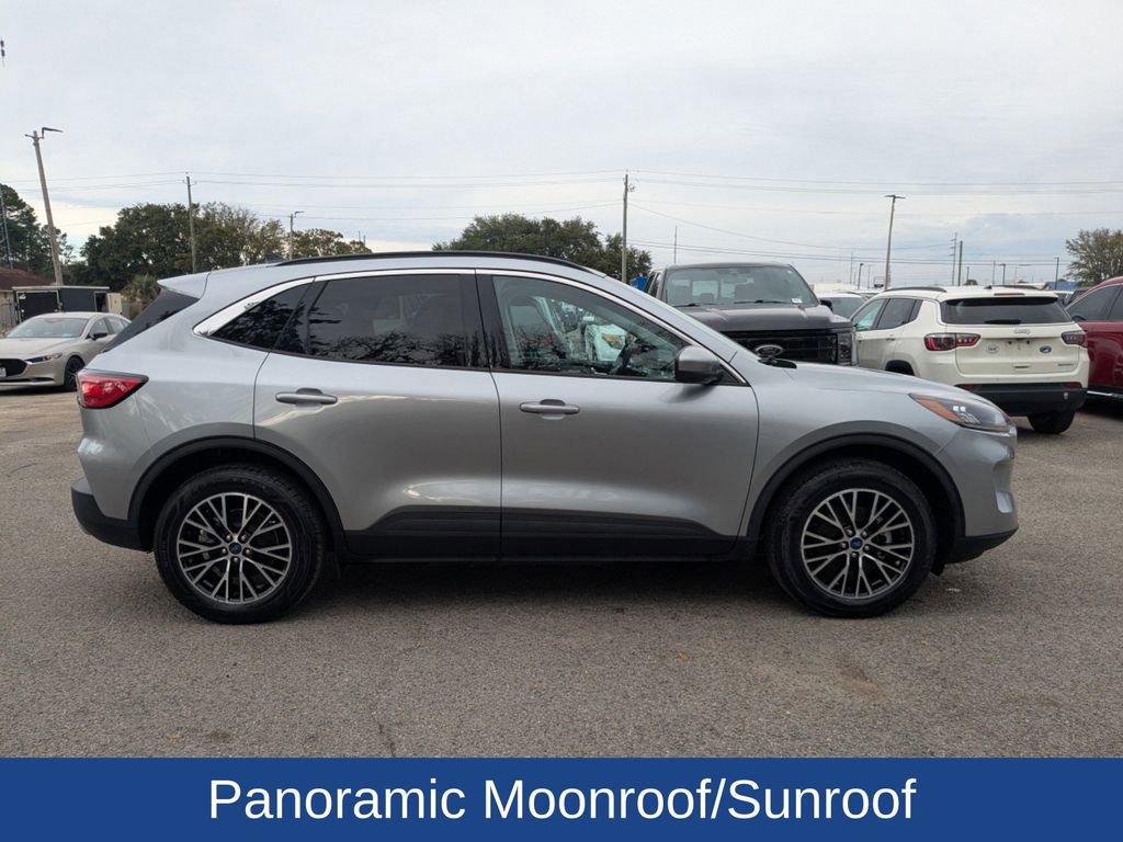 Certified 2022 Ford Escape SEL w/ Technology Package image 6