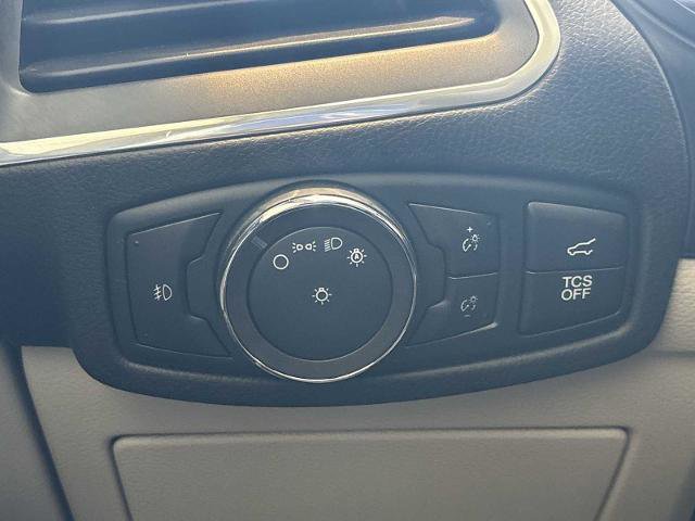 Certified 2022 Ford Edge Titanium w/ Equipment Group 301A image 17
