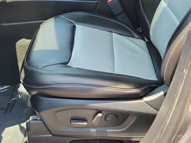 Certified 2023 Ford Explorer XLT w/ Equipment Group 202A RWD image 16