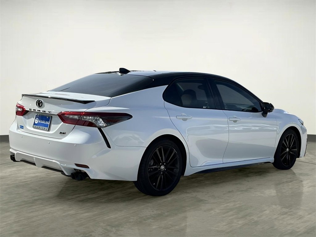 Used 2022 Toyota Camry XSE image 10