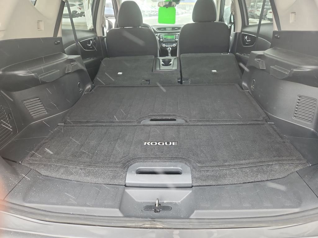 Used 2019 Nissan Rogue SV image 20
