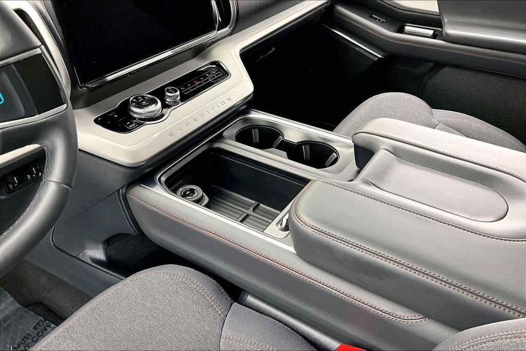 Certified 2025 Ford Expedition Max Active image 15