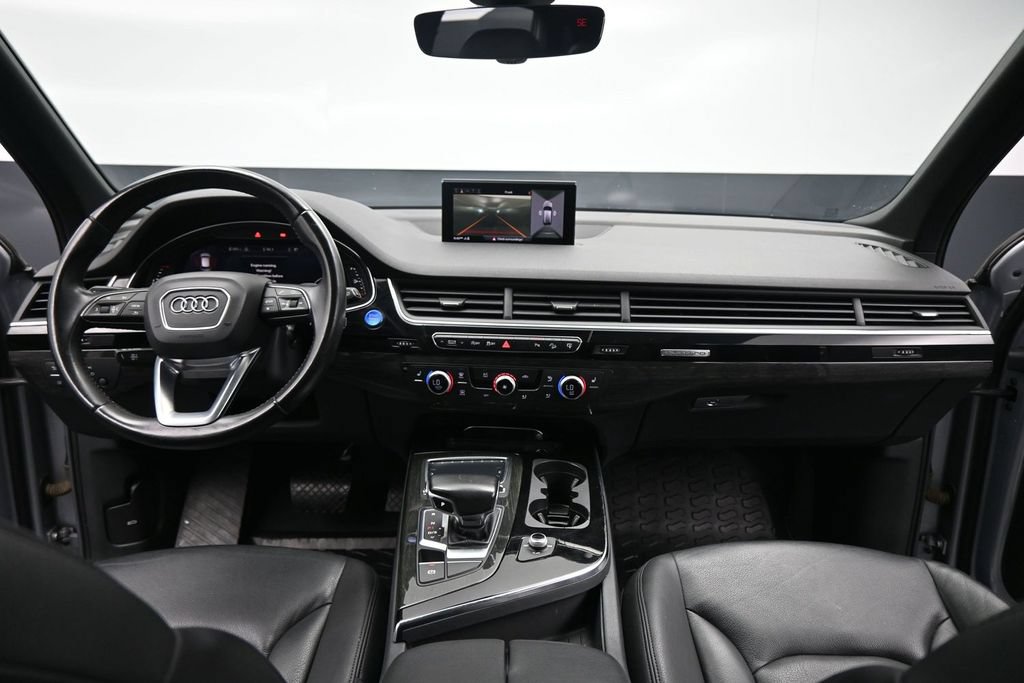 Used 2017 Audi Q7 3.0T Premium Plus w/ Premium Plus Package AWD/4WD image 24