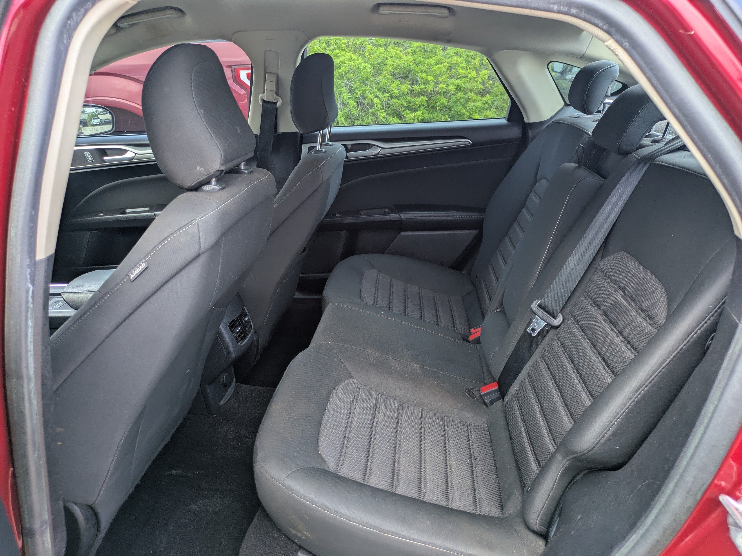 Certified 2020 Ford Fusion SE FWD image 11