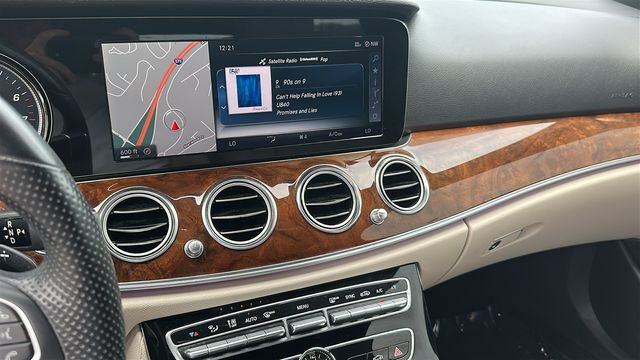 Used 2017 Mercedes-Benz E 300 4MATIC image 27