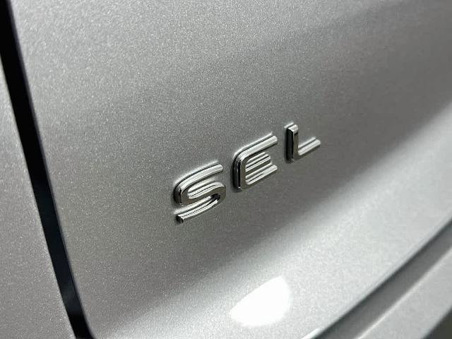 Used 2023 Volkswagen Atlas Cross Sport SEL R-Line AWD/4WD image 7