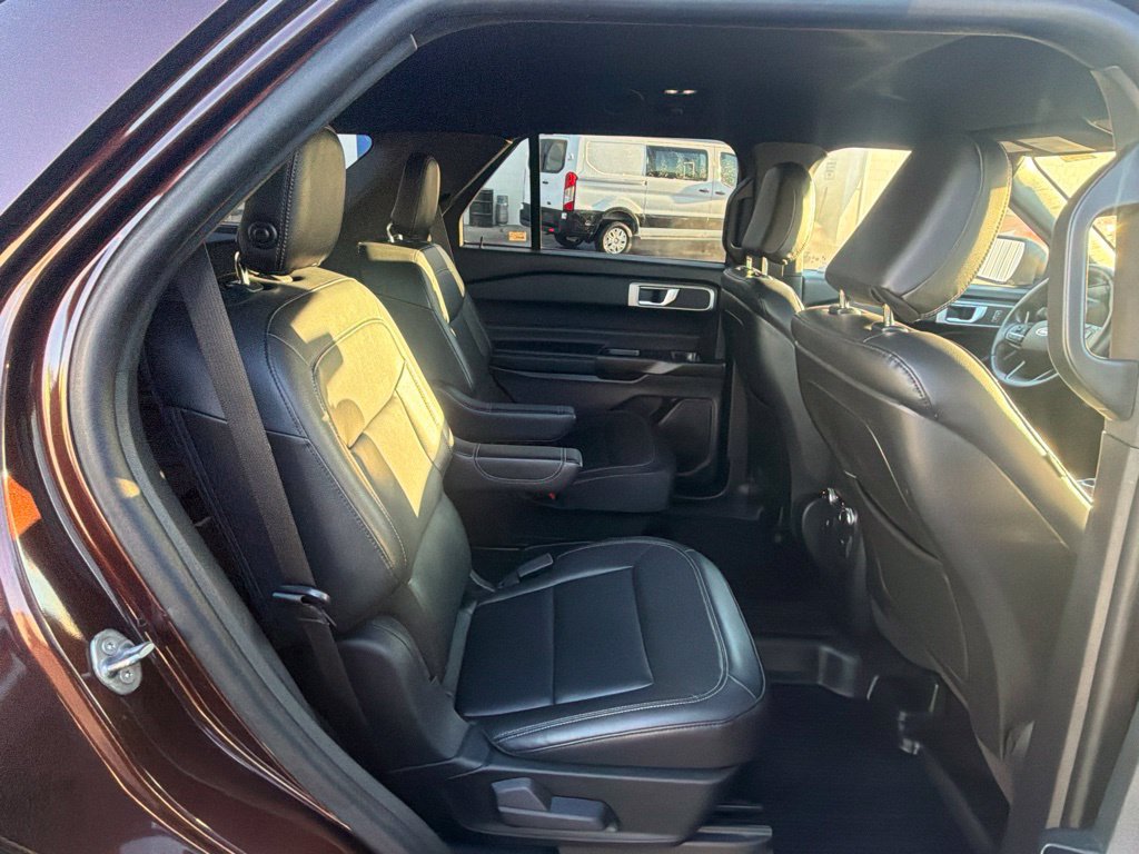 Certified 2020 Ford Explorer XLT w/ Equipment Group 202A AWD/4WD image 48