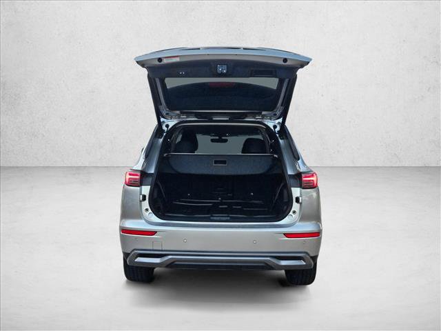 Used 2026 Mitsubishi Outlander SE FWD image 8