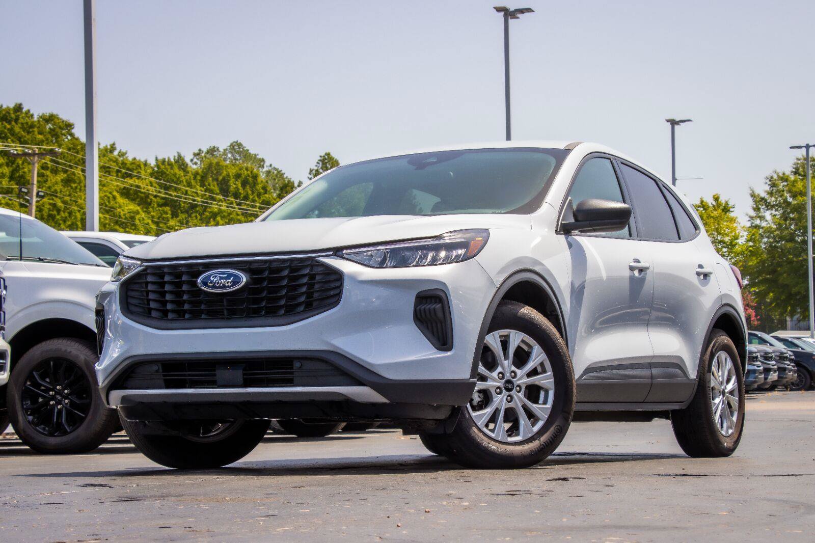Certified 2025 Ford Escape Active AWD/4WD video 1