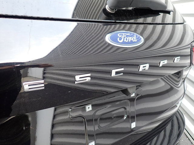 Certified 2023 Ford Escape ST-Line Elite AWD/4WD image 5