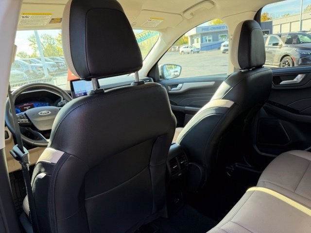 Certified 2022 Ford Escape SEL w/ Technology Package AWD/4WD image 29
