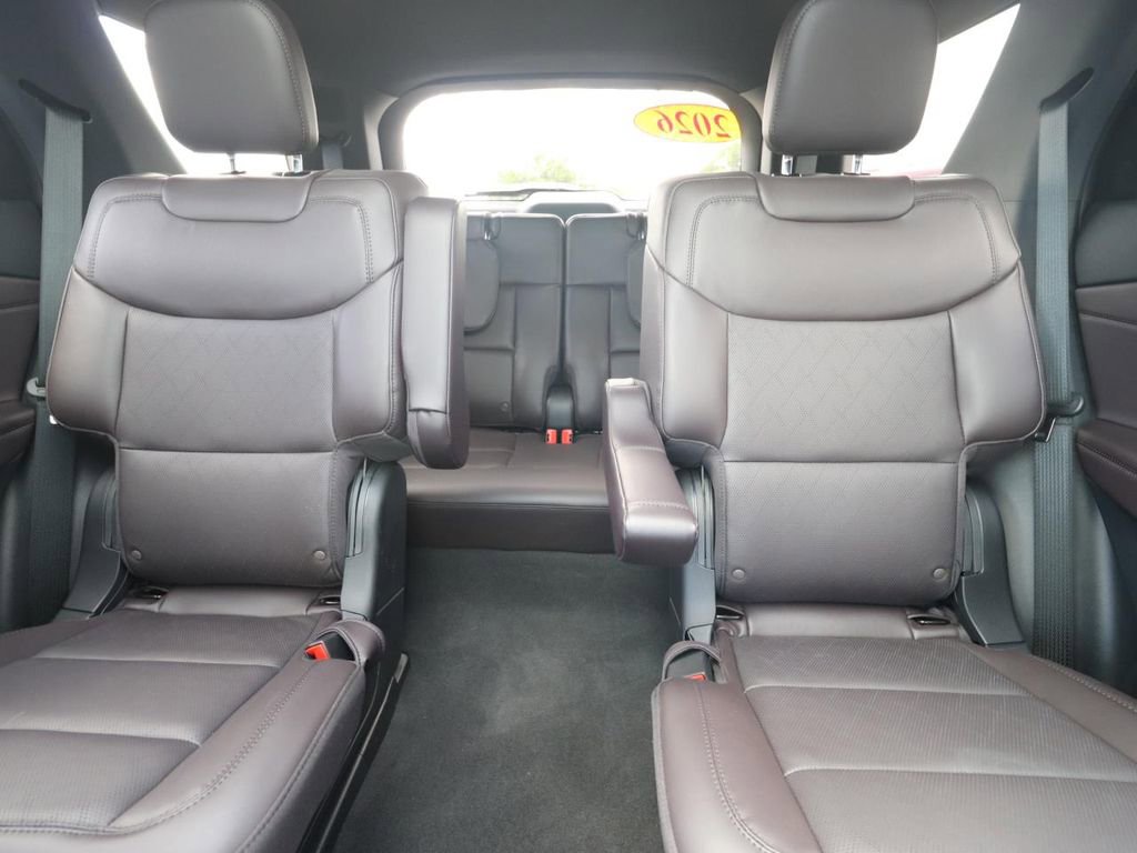 Certified 2026 Ford Explorer Platinum RWD image 12