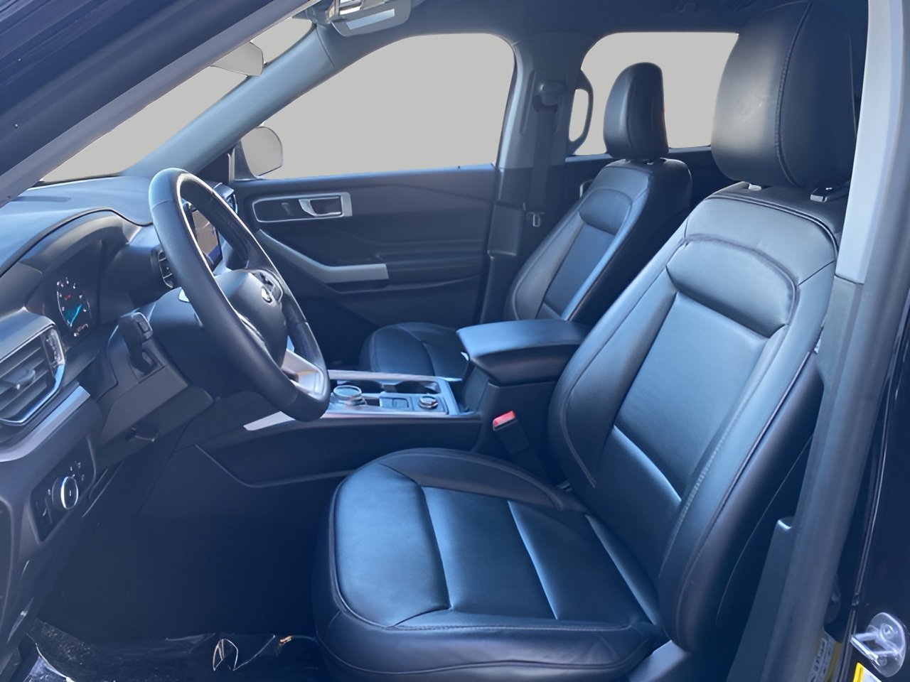 Certified 2024 Ford Explorer XLT w/ Equipment Group 202A image 8