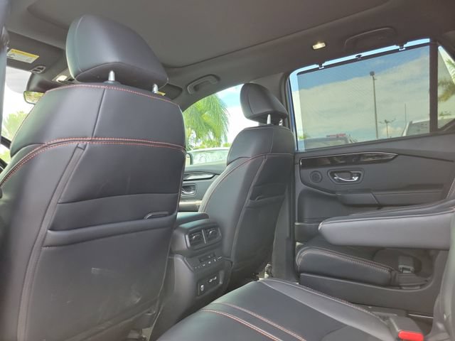 Used 2023 Honda Pilot TrailSport image 11