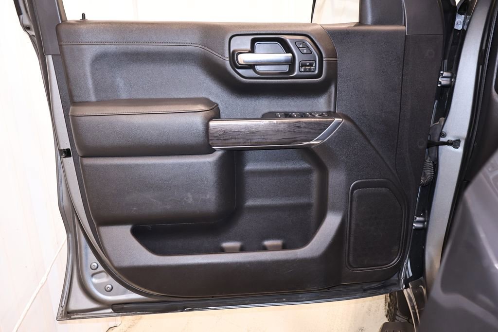 Used 2020 Chevrolet Silverado 1500 LTZ image 14