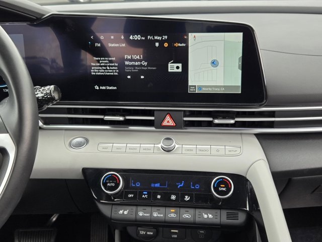 Used 2025 Hyundai Elantra Limited FWD image 16