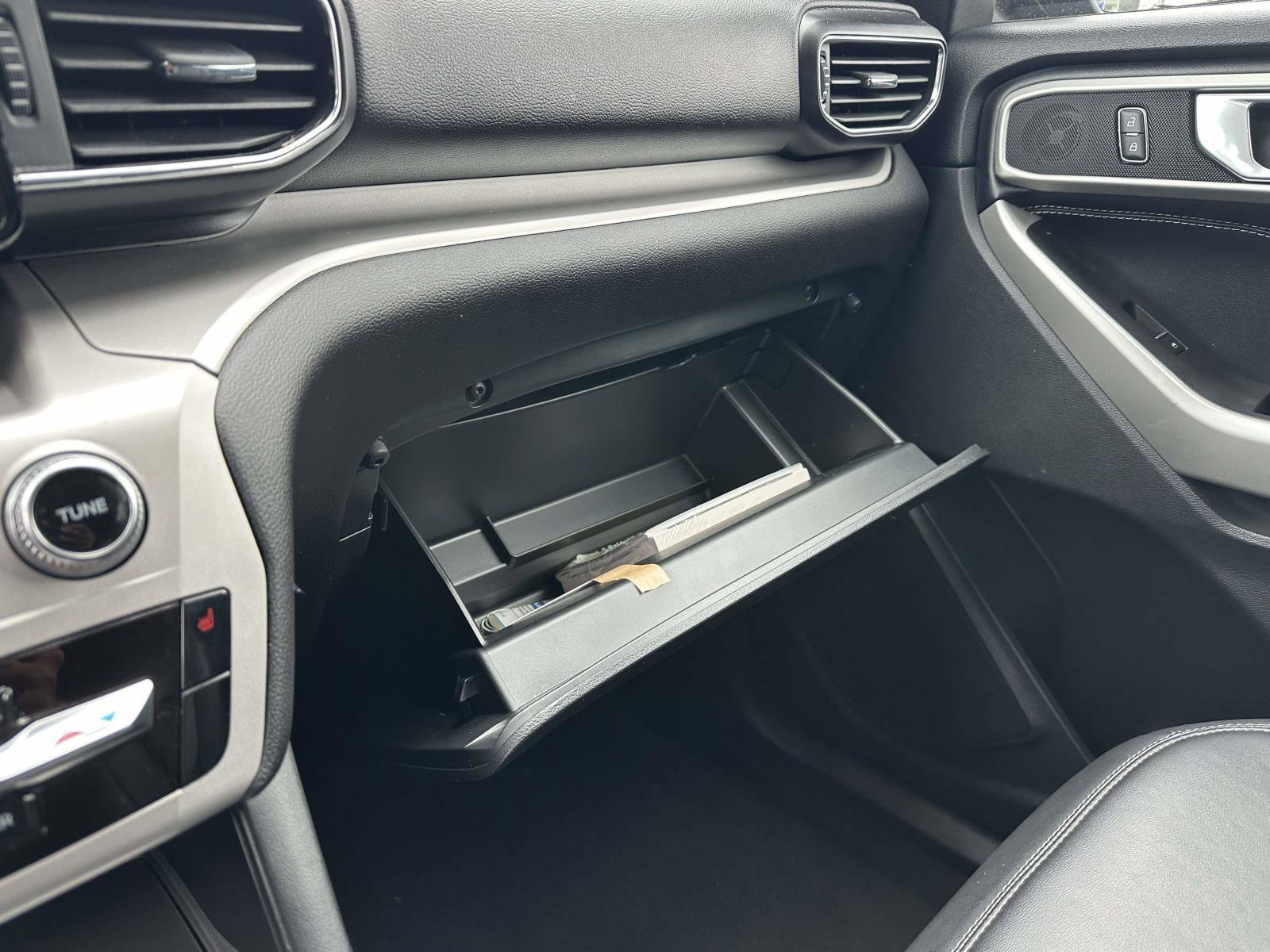 Certified 2022 Ford Explorer XLT w/ Equipment Group 202A AWD/4WD image 19