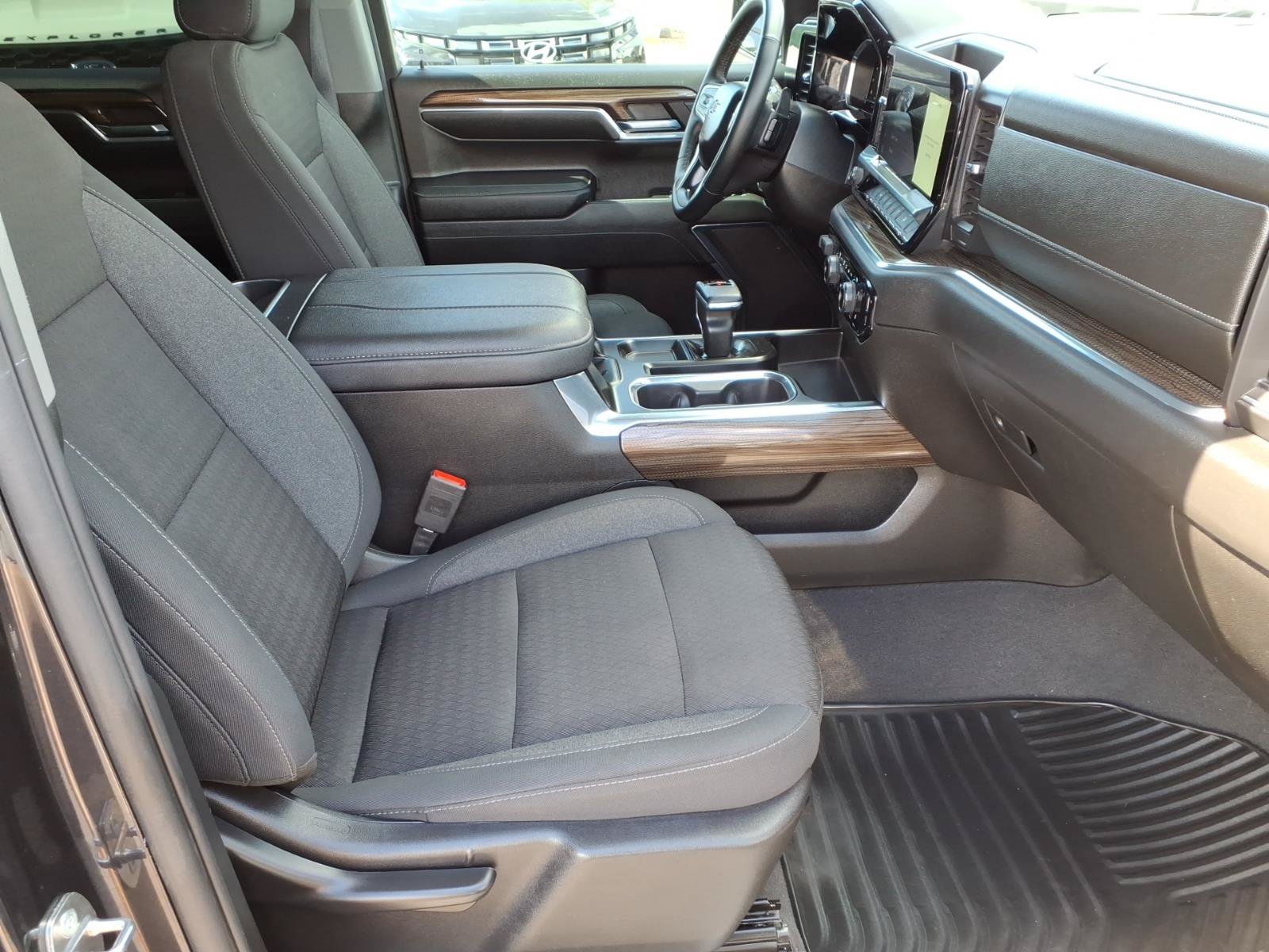 Used 2024 Chevrolet Silverado 1500 RST w/ LPO, Dark Essentials Package AWD/4WD image 11