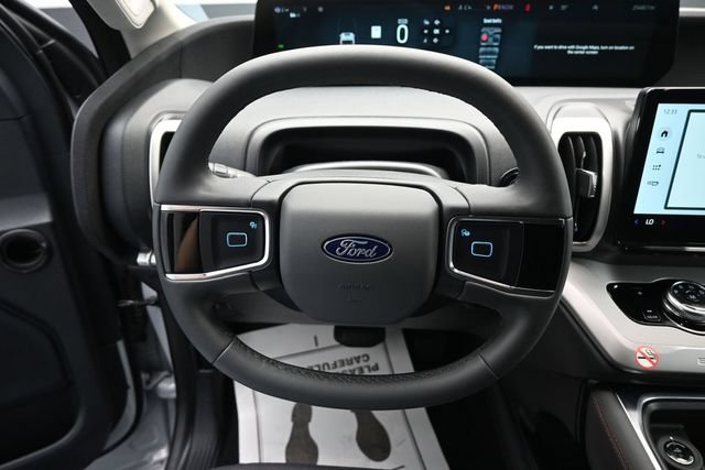 Certified 2025 Ford Expedition Active AWD/4WD image 15