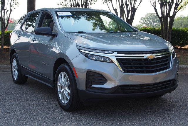 Used 2024 Chevrolet Equinox LS w/ LS Convenience Package FWD image 1