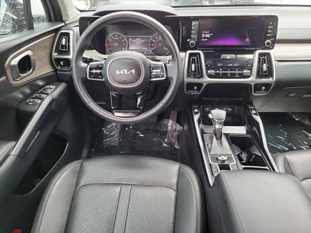 Used 2023 Kia Sorento EX w/ Panoramic Sunroof Package FWD image 15