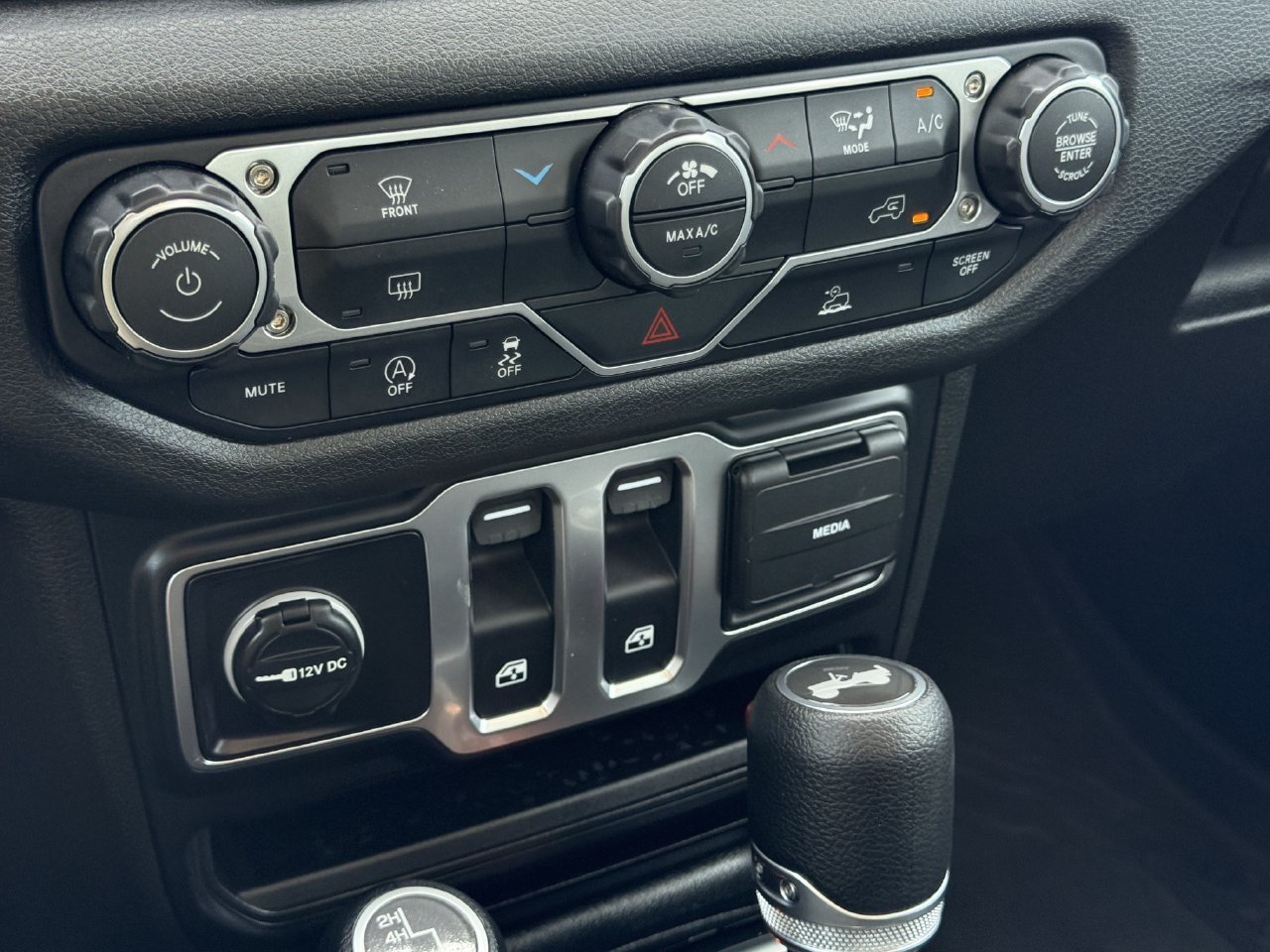 Used 2026 Jeep Wrangler Sport AWD/4WD image 20