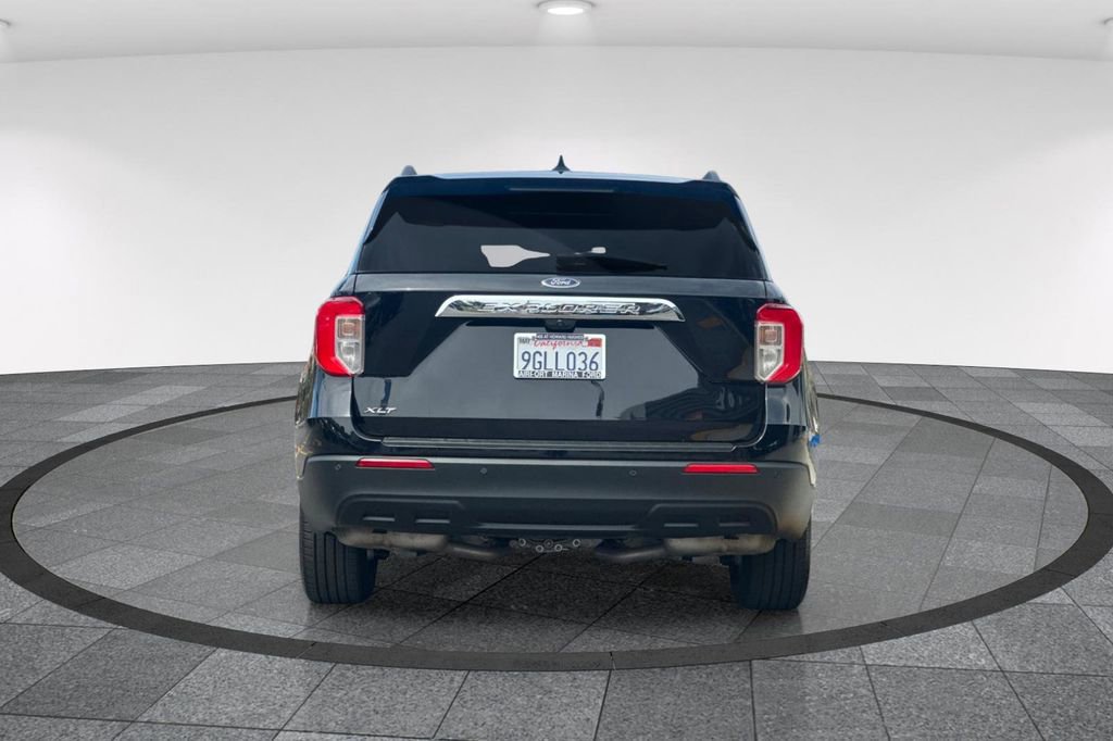 Certified 2023 Ford Explorer XLT image 5