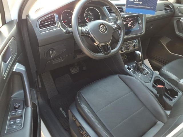 Used 2021 Volkswagen Tiguan SE w/ Panoramic Sunroof Package FWD image 19